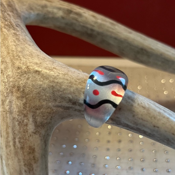 Lucite Ring - Picture 5 of 5